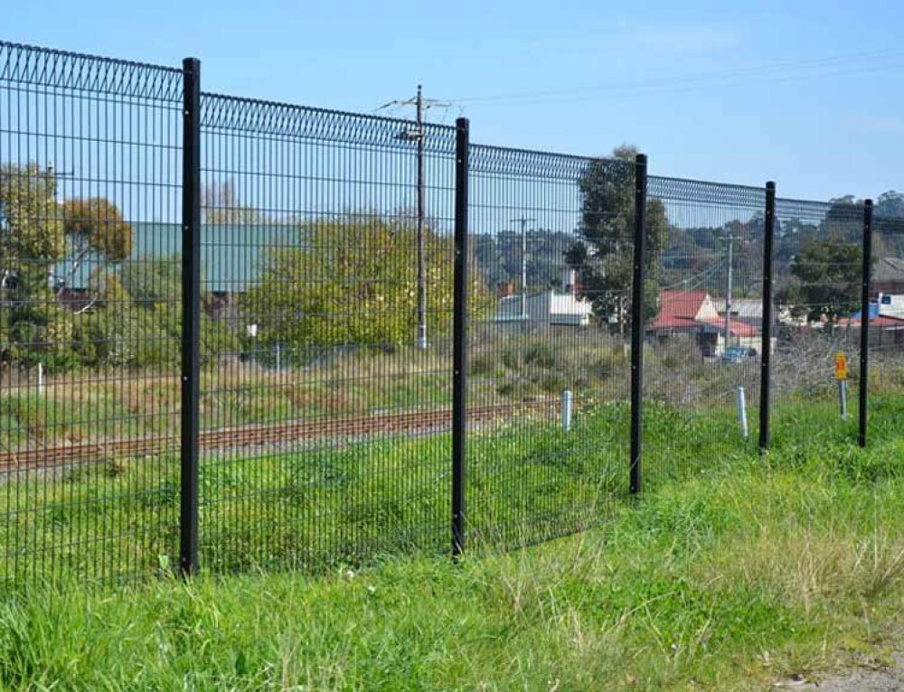 Flower Beds Against Colorbond Steel Fence Diamond Fence Aust Pty Ltd