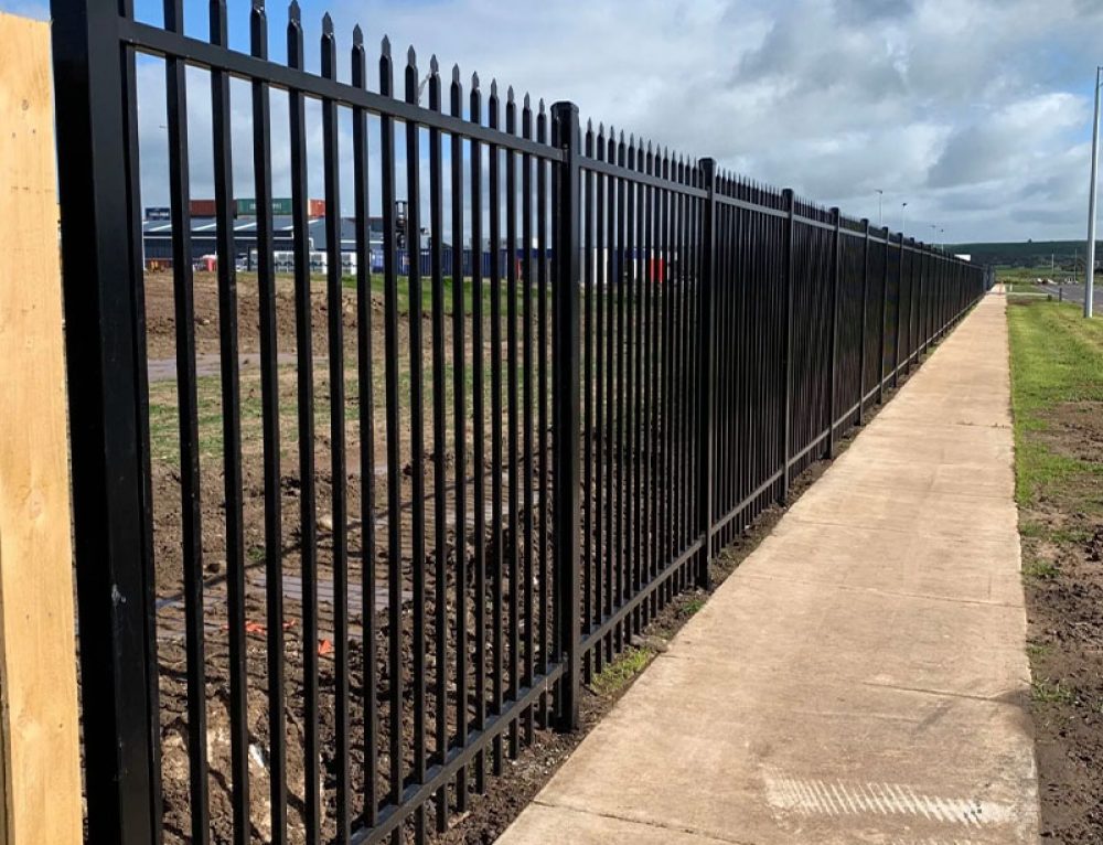 Removing Graffiti From Colorbond Steel Fence - Diamond Fence (Aust) Pty Ltd